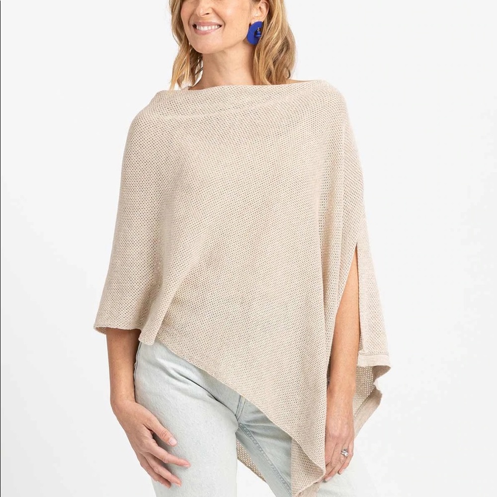 New We Are Amma Nursing Cocoon in Natural